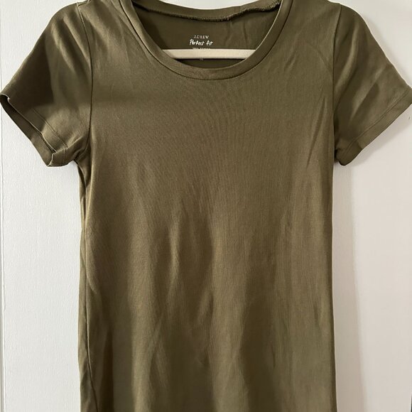 TWO JCrew Tshirts - Women's Medium - Perfect Fit - Green and Gray - Picture 3 of 5